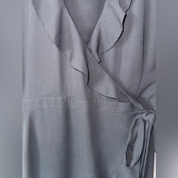 Aritzia Sunday Best Wrap Dress - Picture 6 of 7